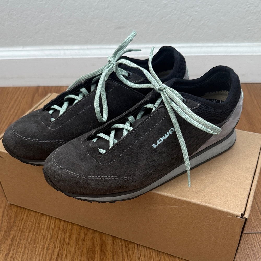 Lowa Charcoal sneaker